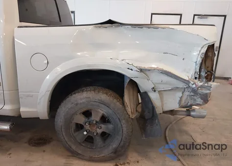 2017 Ram 1500 Laramie 4X4 5'7 Box from USA, damaged, VIN 1C6RR7NT6HS572805